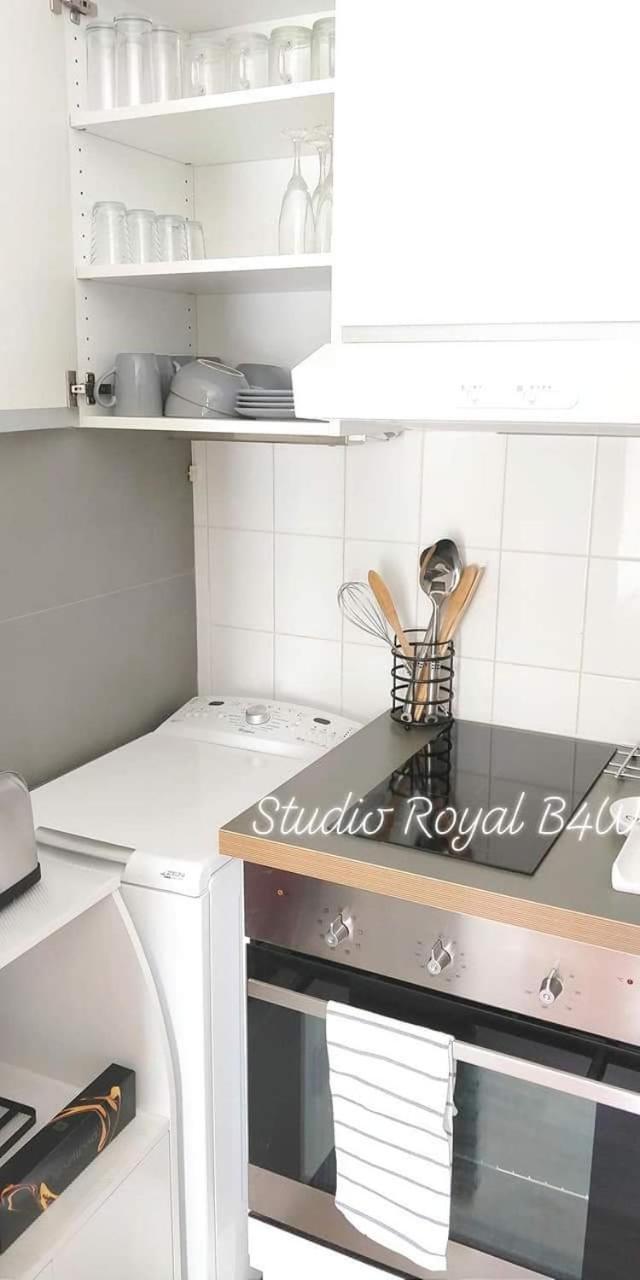 Studio Royal By Beds4Wanderlust - Place Du Marche Avec Parking Prive Fontainebleau Room photo