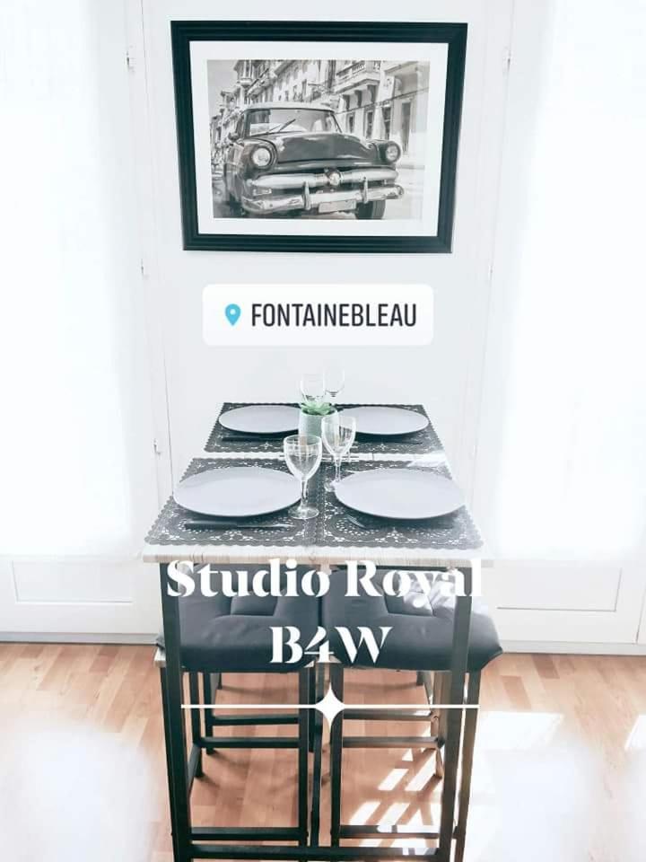 Studio Royal By Beds4Wanderlust - Place Du Marche Avec Parking Prive Fontainebleau Room photo