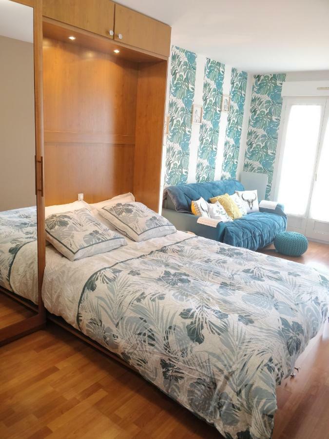 Studio Royal By Beds4Wanderlust - Place Du Marche Avec Parking Prive Fontainebleau Exterior photo