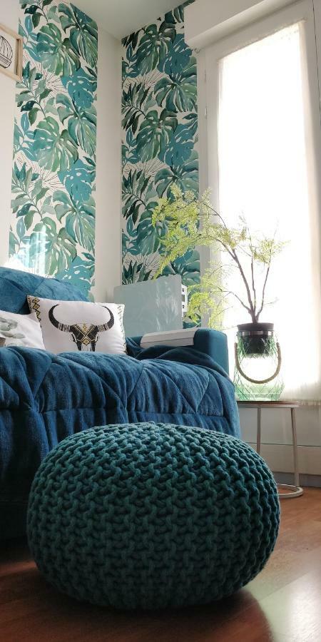 Studio Royal By Beds4Wanderlust - Place Du Marche Avec Parking Prive Fontainebleau Exterior photo